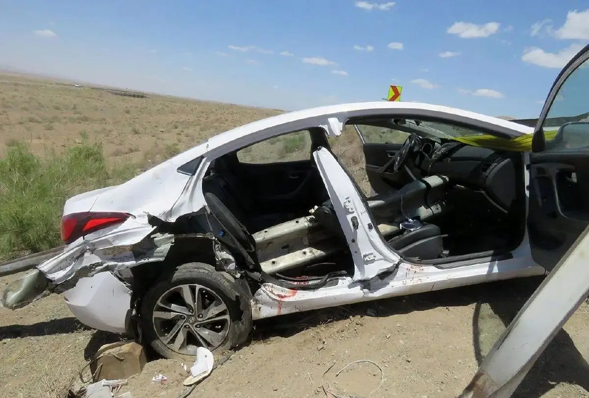 بر اثر تصادف خودرو در تهران 4 نفر جان باختند و مجروح شدند 1 بر اثر تصادف خودرو در تهران 4 نفر جان باختند و مجروح شدند