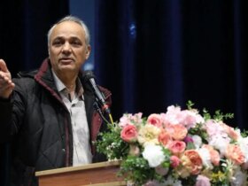 تحلیل زیدآبادی از اظهارات ترامپ: این گونه تهدیدها در حالی که برخی از معترضان را محتاط می کند، دیگران را نیز تشویق می کند. 8 تحلیل زیدآبادی از اظهارات ترامپ: این گونه تهدیدها در حالی که برخی از معترضان را محتاط می کند، دیگران را نیز تشویق می کند.