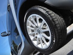 تفاوت قیمت لاستیک دولتی و آزاد برای خودروهای ایرانی تعیین شد 11 تفاوت قیمت لاستیک دولتی و آزاد برای خودروهای ایرانی تعیین شد