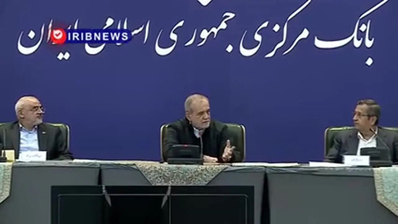 جلسه شبانه رئیس جمهور در بانک مرکزی