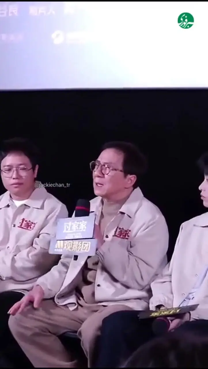 جکی چان برای بچه های غزه گریه می کند 1 جکی چان برای بچه های غزه گریه می کند