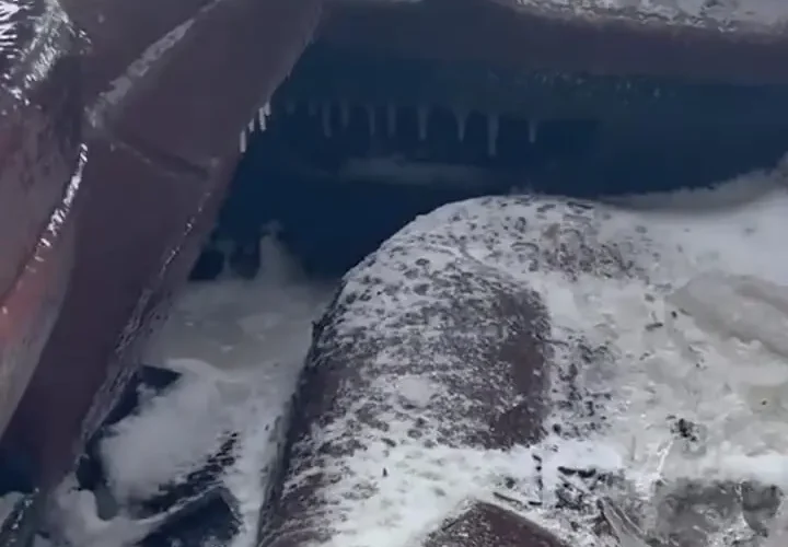 خودروی سرقتی بی ام و به دلیل سرمای شدید یخ زد