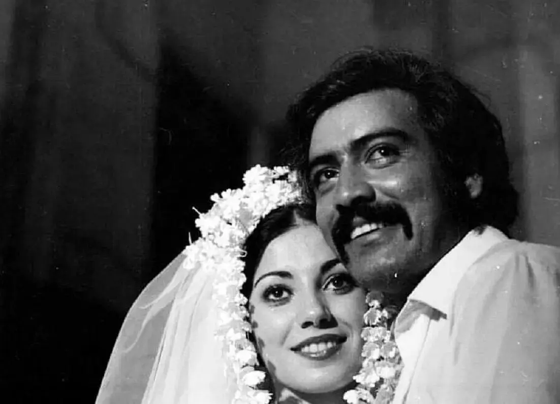 در کنار «منوچهر وثوق» 29 ساله و «ناصر ملک مطیعی»؛ سال 51 1 در کنار «منوچهر وثوق» 29 ساله و «ناصر ملک مطیعی»؛ سال 51