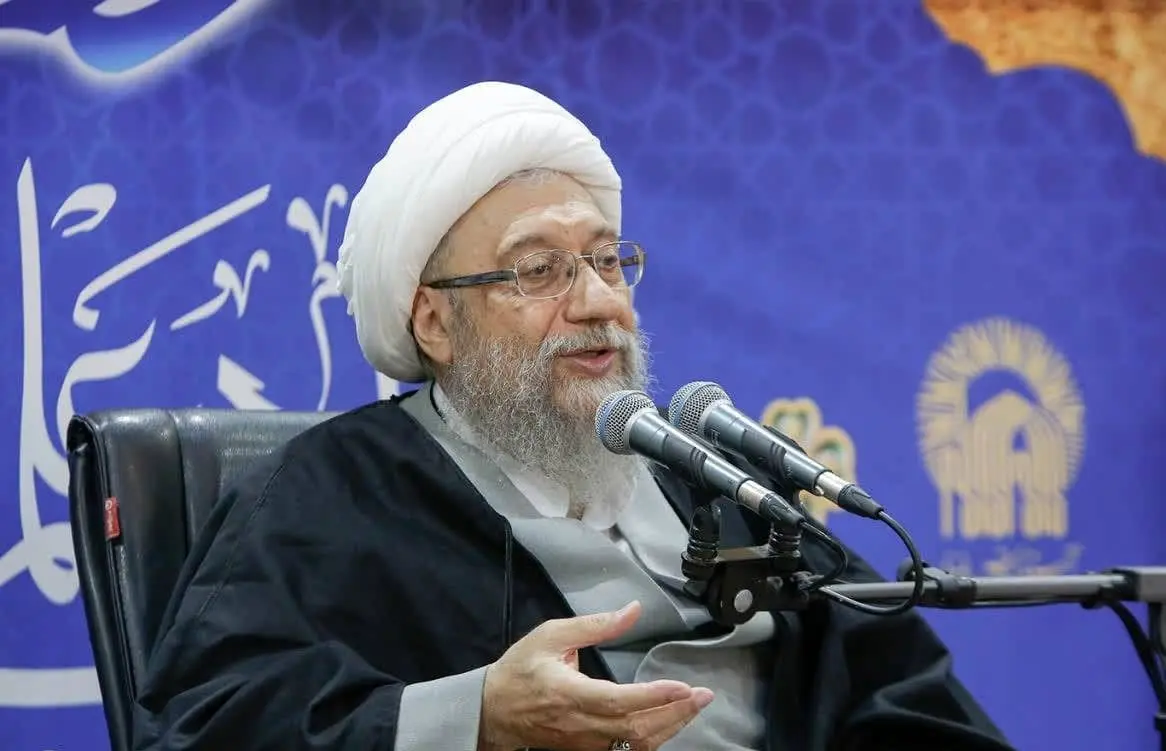 رئیس شورای تشخیص انطباق: انتقاد و مطالبه گری حق ملت است اما نباید به دشمن چراغ سبز نشان داد. 1 رئیس شورای تشخیص انطباق: انتقاد و مطالبه گری حق ملت است اما نباید به دشمن چراغ سبز نشان داد.