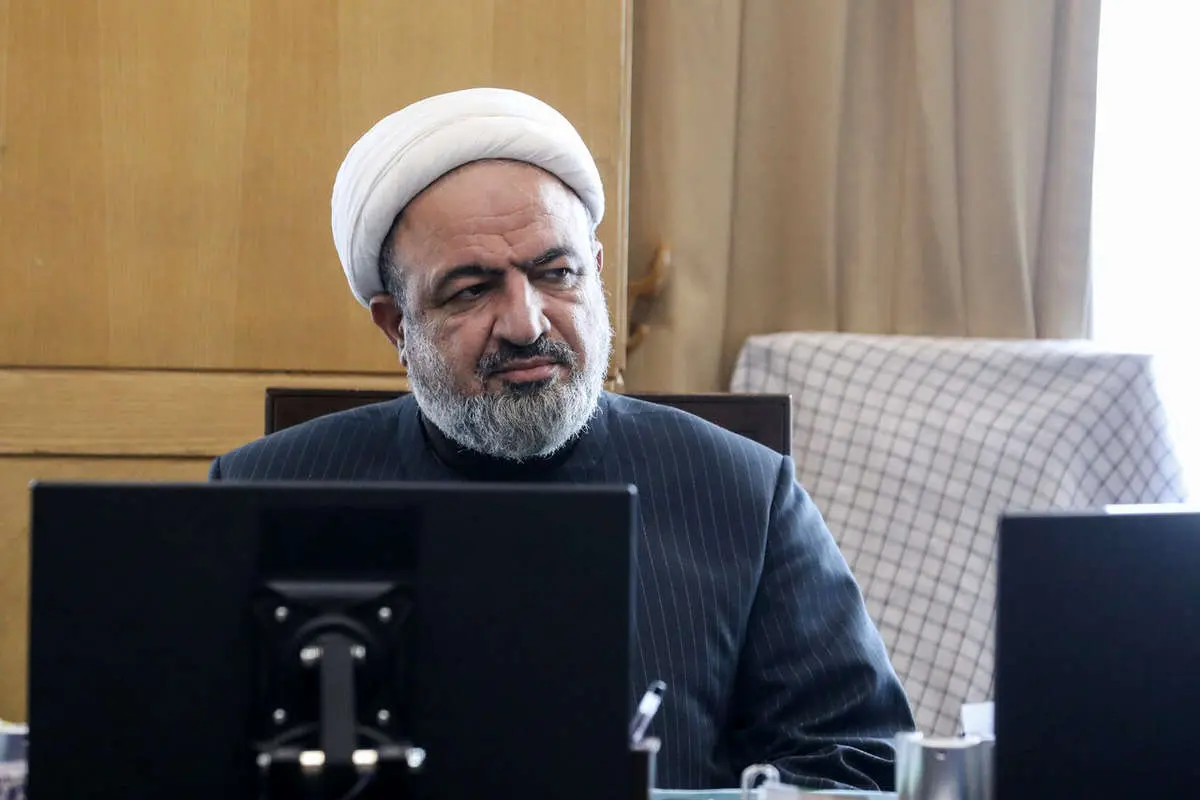 رسایی: هر کشور اروپایی که سپاه پاسداران انقلاب اسلامی را تروریستی اعلام می کند، باید انتظار داشته باشد که سفیر خود فورا از ایران اخراج شود.