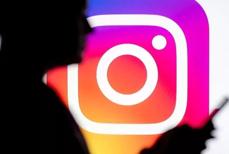 روزنامه اصولگرا: سلبریتی ها بیشتر نگران کاهش فالوورهایشان هستند تا حقیقت