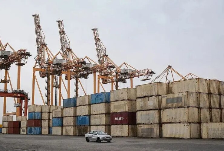 صادرات ایران در حال کاهش است