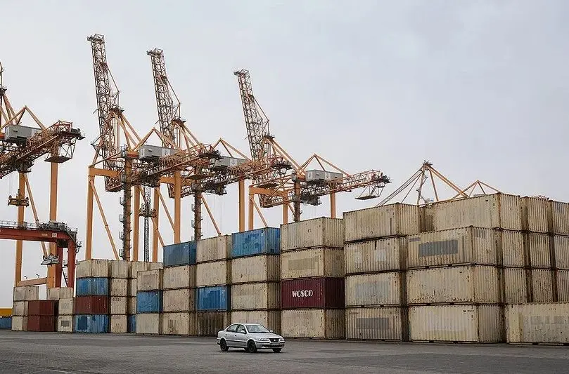 صادرات ایران در حال کاهش است 1 صادرات ایران در حال کاهش است