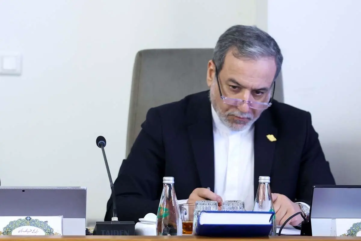 عراقچی در واکنش به اقدام اتحادیه اروپا در قبال سپاه پاسداران انقلاب اسلامی: اروپا مشغول دامن زدن به آتش بحران است.