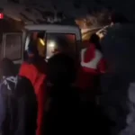 فیلم لحظه معجزه آسا نجات مادر و نوزاد 12 روزه اش از برف و برف