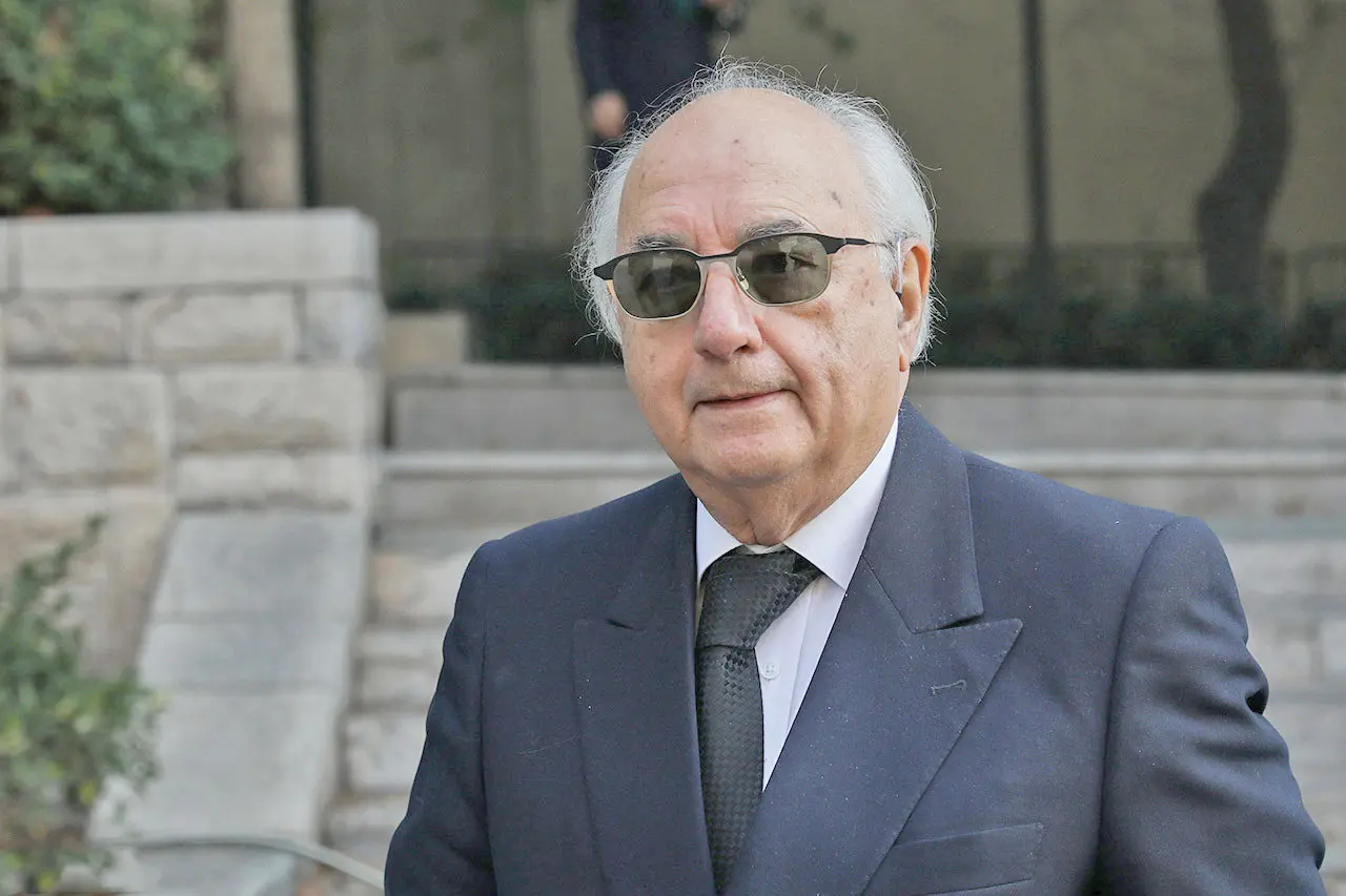 1 نسخه مجمع فریدون