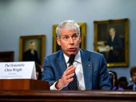 وزیر انرژی آمریکا: هیچ برنامه ای برای تکرار سناریوی ونزوئلا علیه ایران نداریم 8 وزیر انرژی آمریکا: هیچ برنامه ای برای تکرار سناریوی ونزوئلا علیه ایران نداریم