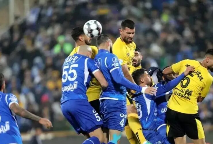 پخش زنده؛ سپاهان و استقلال [ ۰ - ۰ ] / نیمه اول