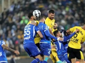 پخش زنده؛ سپاهان و استقلال [ ۰ - ۱ ] / گلزنی آسان با پنالتی