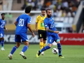 پخش زنده؛ سپاهان و استقلال [ ۱ - ۱ ] / غرامت لباس آبی و لباس طلایی!