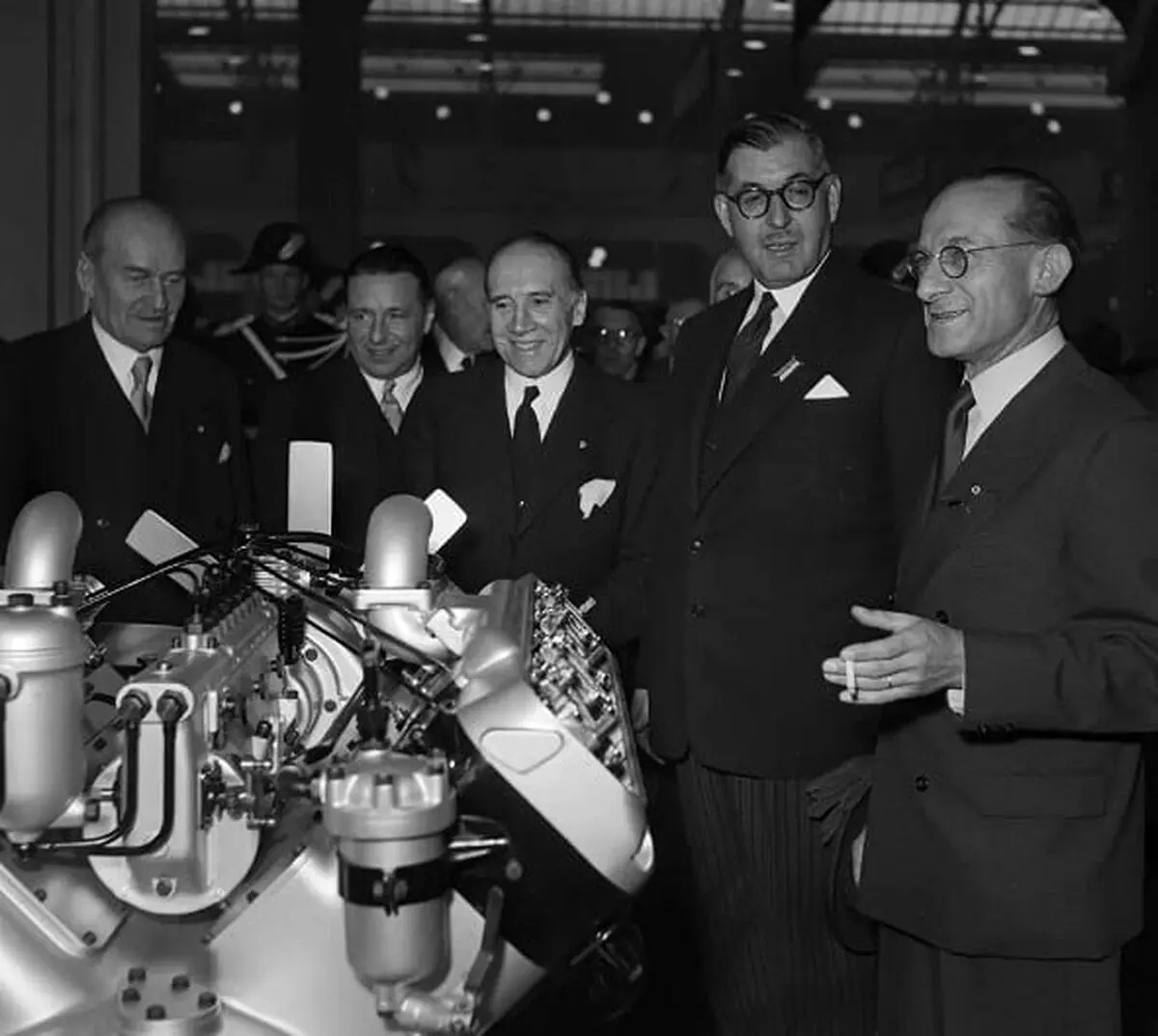 چهره پنهان سوئیس؛ از شکلات و ساعت گرفته تا قیام برای ساختن 400 بمب اتمی 1 چهره پنهان سوئیس؛ از شکلات و ساعت گرفته تا قیام برای ساختن 400 بمب اتمی