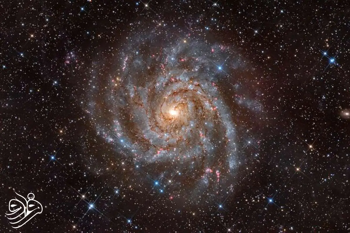 کهکشان در قلب یک زرافه؛ عکس باشکوه ناسا