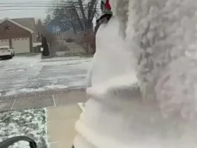 یک زن بر اثر وزش باد شدید در نیویورک سقوط کرد