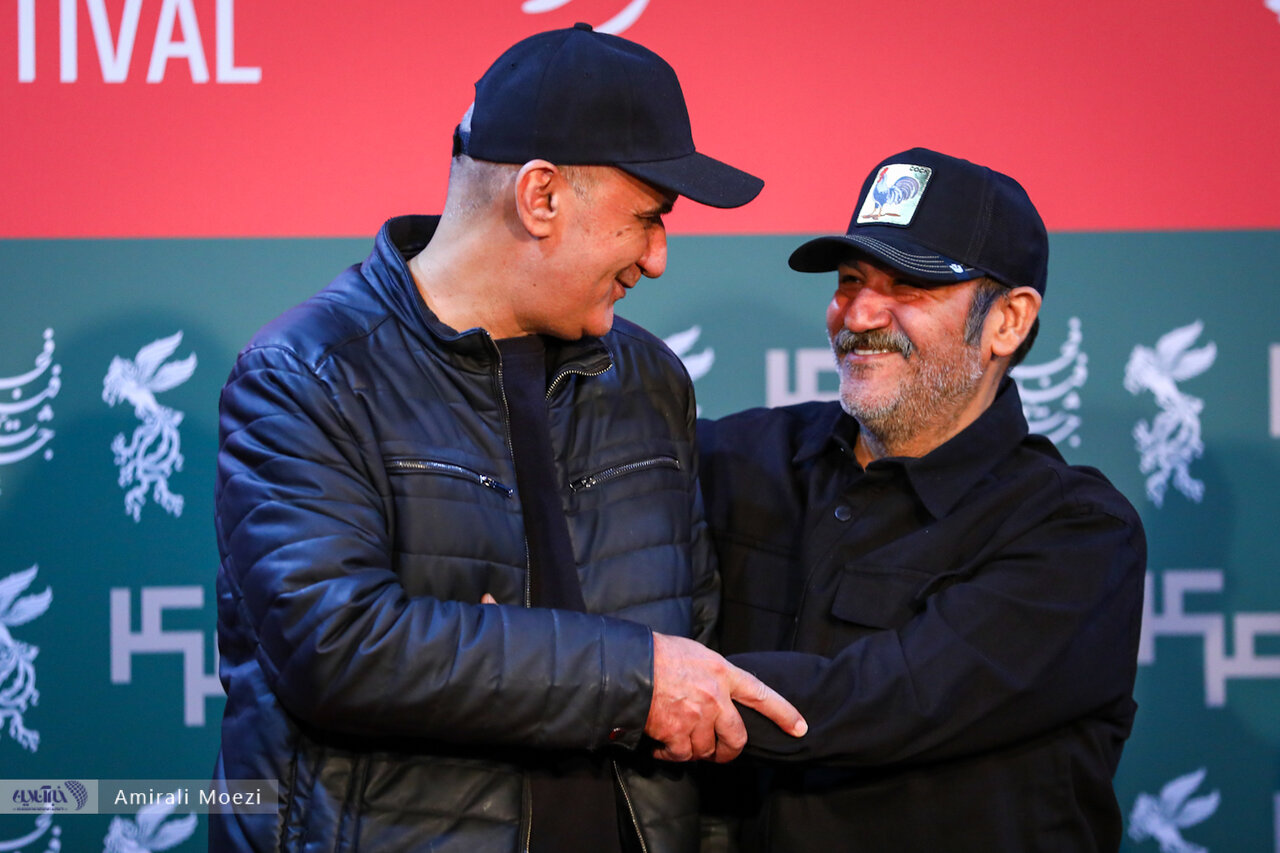 خوشحالی دو بازیگر فیلم «قطار» با وجود دشمنی در فیلم! عکس 5 1769926165 56 خوشحالی دو بازیگر فیلم قطار با وجود دشمنی در فیلم