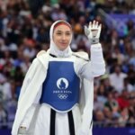 مدال طلا بر گردن مبینا نعمت زاده در امارات