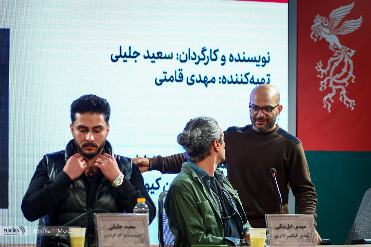 لحظه ای که فکر می کردیم همه چیز را می دانیم غافلگیر کننده است/ سعید جلیلی: ای کاش اولین فیلمم با چنین شرایطی اکران نمی شد 1 لحظه ای که فکر می کردیم همه چیز را می دانیم غافلگیر کننده است/ سعید جلیلی: ای کاش اولین فیلمم با چنین شرایطی اکران نمی شد