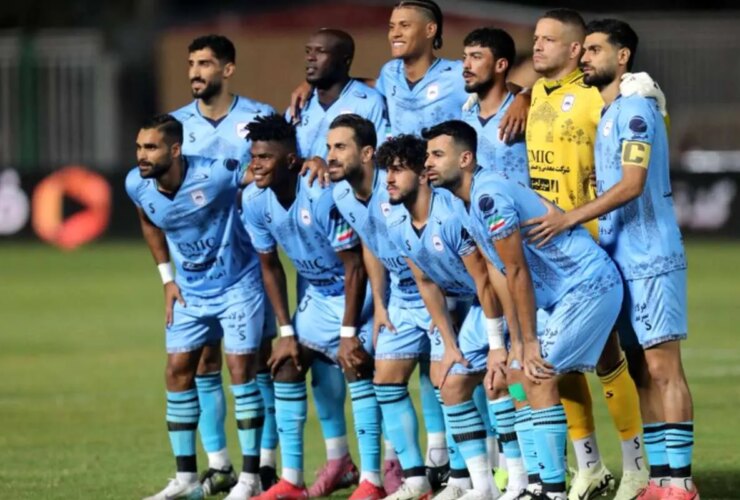 حمله ستاره های ازبکستانی پرسپولیس به سنگ برزیل