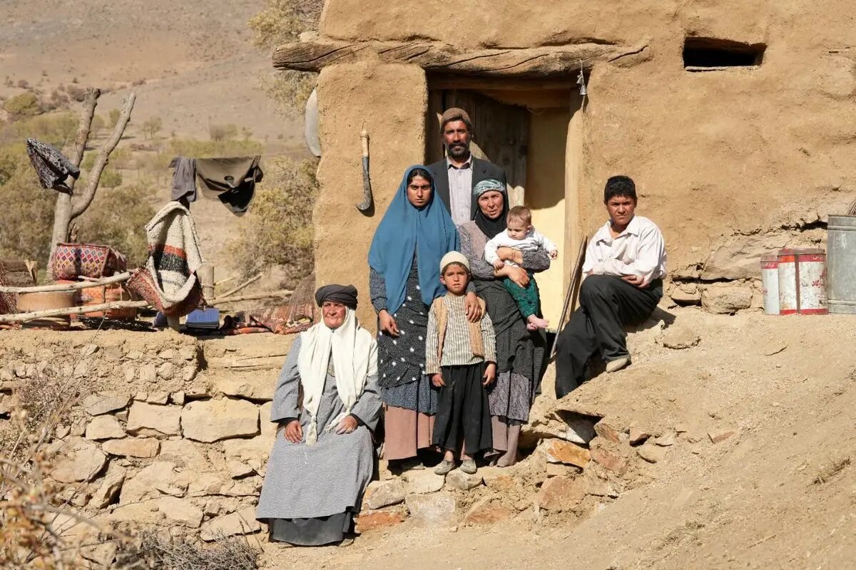 از انطباق تا رئالیسم؛ «کخ» وجه دیگری از سینمای قهرمان محور است/ما تحت تأثیر تبلیغات نیستیم 1 از انطباق تا رئالیسم؛ «کخ» وجه دیگری از سینمای قهرمان محور است/ما تحت تأثیر تبلیغات نیستیم