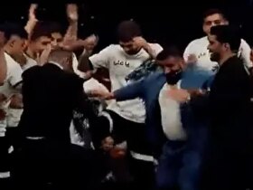 1770189692 الناز شاکردوست و سروش در یک طرف بیا چپان آن