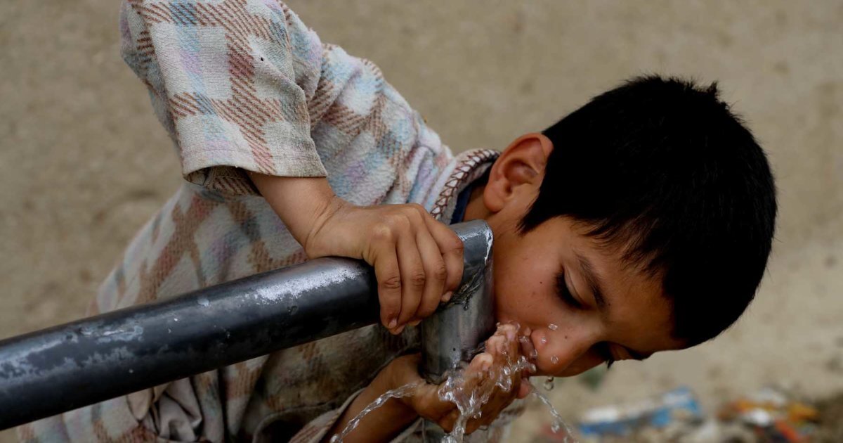 خدمات 24 ساعته به مدت 40 سال؛ از قنات تا پالایشگاه، از بیماری تا سلامت