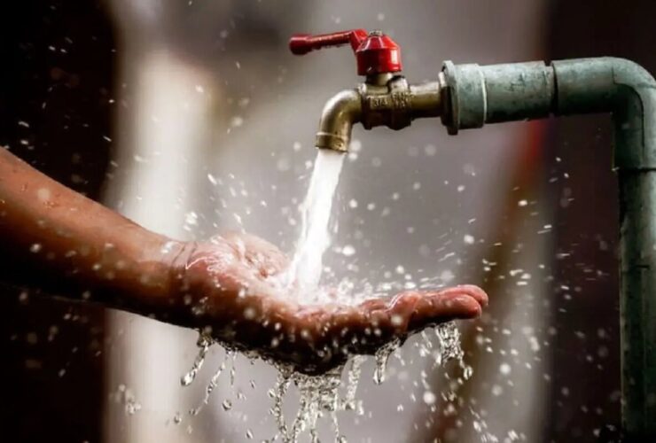 خدمات 24 ساعته به مدت 40 سال؛ از قنات تا پالایشگاه، از بیماری تا سلامت