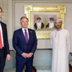 تصویری از حضور فرمانده سنتکام در تیم مذاکره کننده آمریکا