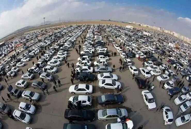 قیمت خودرو در بازار آزاد روز جمعه 26 بهمن