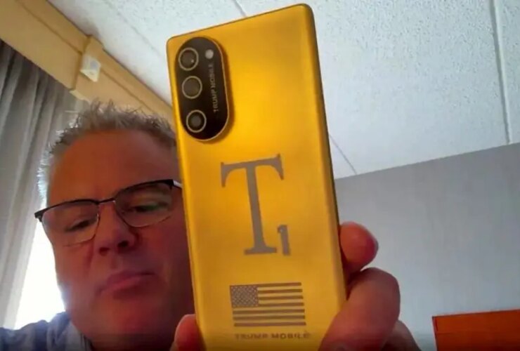 تلفن ترامپ T1