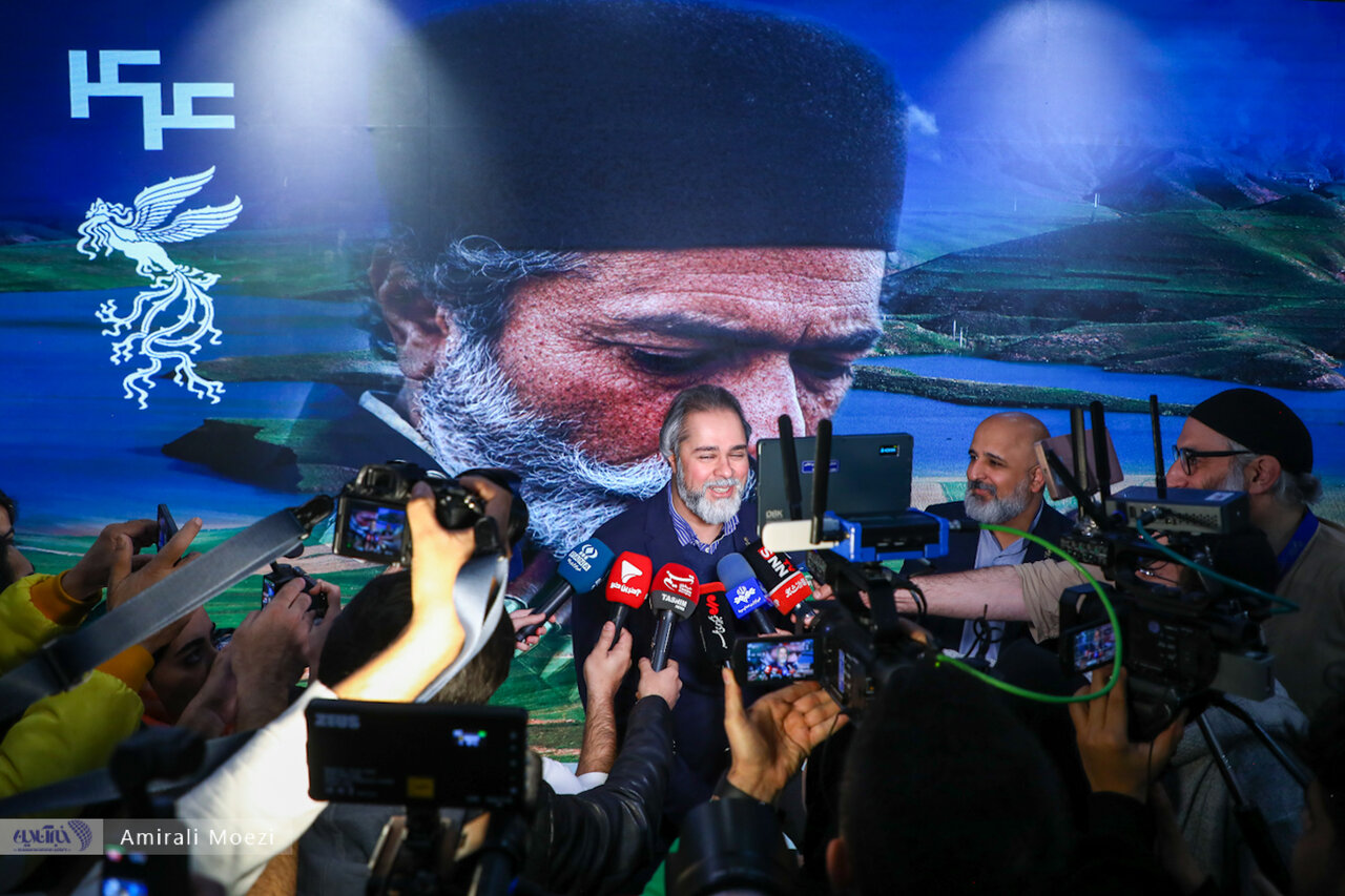 رائد فریدزاده رئیس سازمان سینمایی: هیچکدام از ما نباید خود را حق مطلق بدانیم/تقویت ظرفیت گفتگو اولین قدمی است که باید برداشته شود.