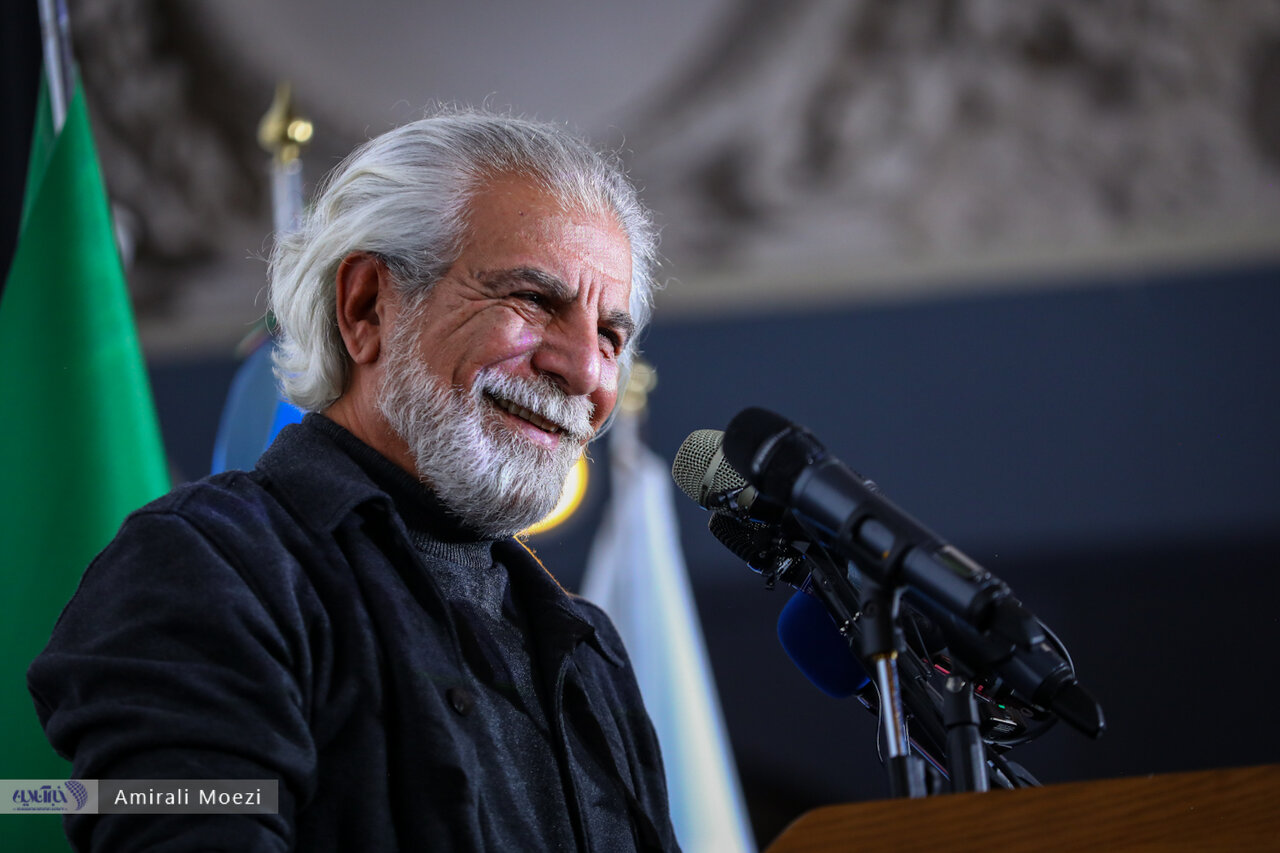 دبیر جشنواره فیلم فجر: سینما جای قطب بندی سیاسی نیست/ جای رخشان بنی اعتماد و مسعود کیمیایی در سینما خالی است.