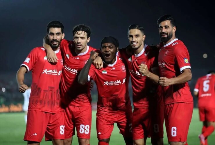 دیدار مدیرعامل پرسپولیس با 2 بازیگر خبرساز