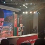 دبیر جشنواره خطاب به سه هنرمند گفت: شاید زمان شما را فراموش کرده باشد اما تاریخ نه.