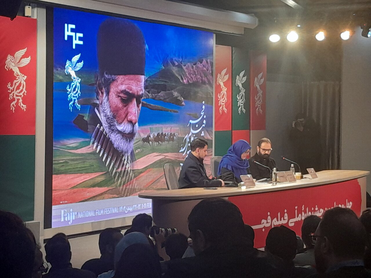 ادعای کارگردان و تهیه کننده: کارگران طبقه پایین می توانند حق خود را از شهرداری بگیرند