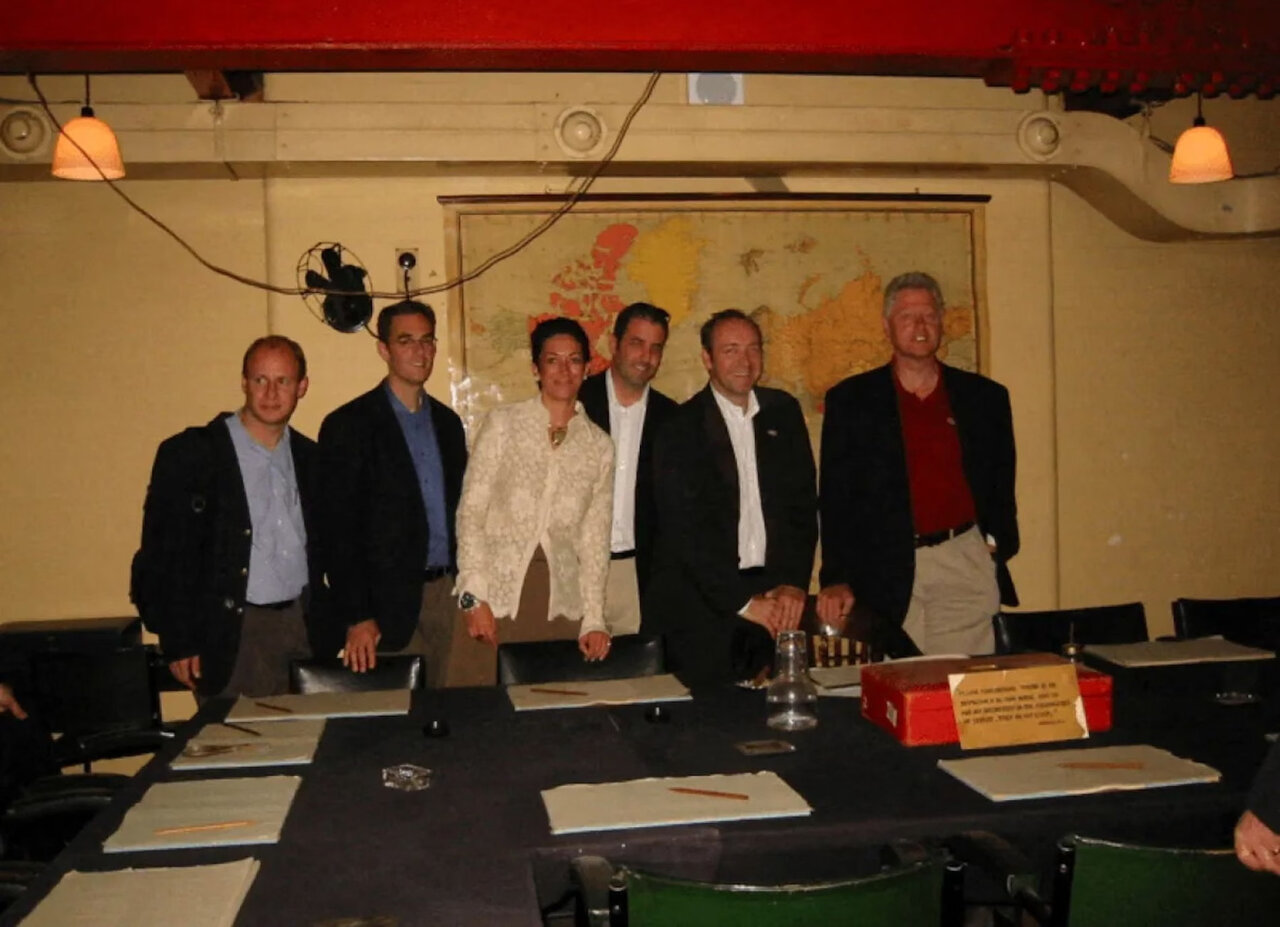 در پرونده اپشتاین از کدام افراد مشهور نام برده شده است؟ / از وودی آلن و مایکل جکسون تا لئوناردو دی کاپریو