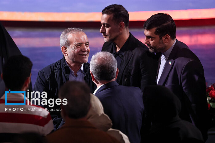 پیام های ویدیویی جسورانه تر از بازیگران؛ شب پر از خشم و شوخی با منشی و رئیس جمهور بود