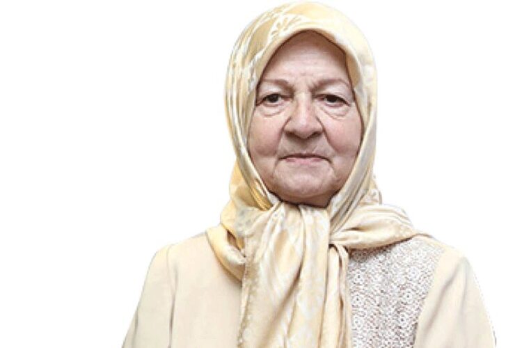 رابعه مدنی به بخش مراقبت های ویژه منتقل شد 21 رابعه مدنی به بخش مراقبت های ویژه منتقل شد