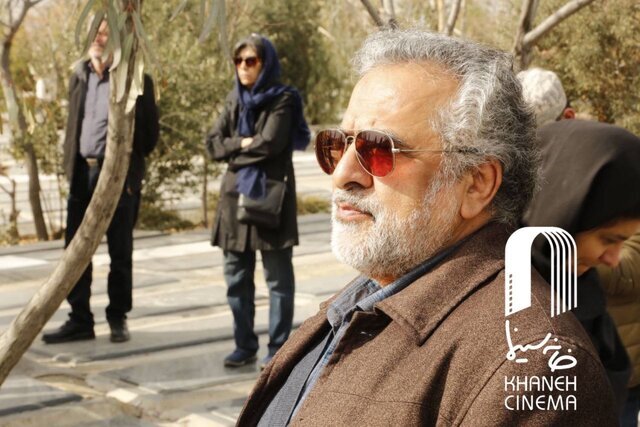 مجید صالحی، حسن فتحی و... در مراسم تشییع پیکر یکی از فعالان سینما 6 مجید صالحی، حسن فتحی، شمقدری و... در مراسم تشییع پیکر یکی از فعالان سینما