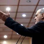 زیدآبادی: آقای شریعتمداری اینگونه صحبت کردن در مورد بیمار فقط به ضرر پزشکان است.