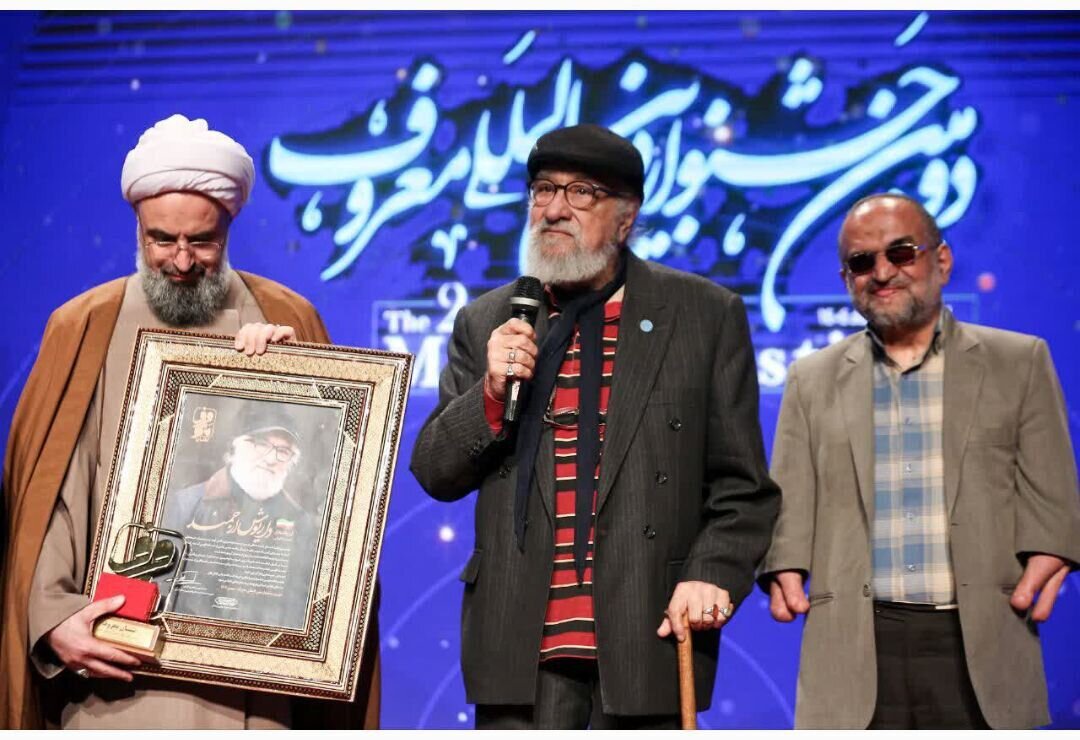 اعطای نشان «مشهور» جشنواره بین المللی «مشهور» به داریوش ارکامند