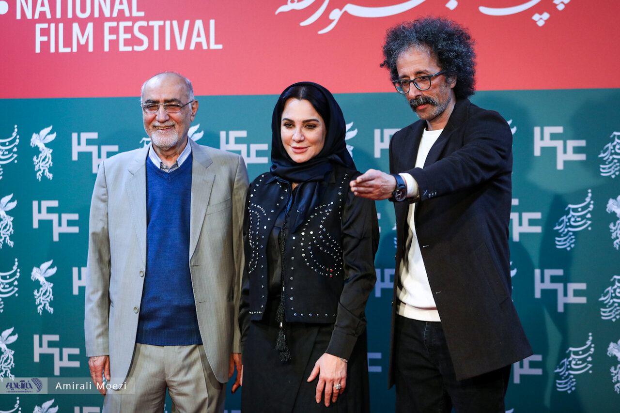 تهیه کننده نویسنده سینمای ایران: افشای مجوز ساخت خانه معلوم از کدام دیگ آمده است؟ 4 تهیه کننده نویسنده سینمای ایران: افشای مجوز ساخت خانه معلوم از کدام دیگ آمده است؟