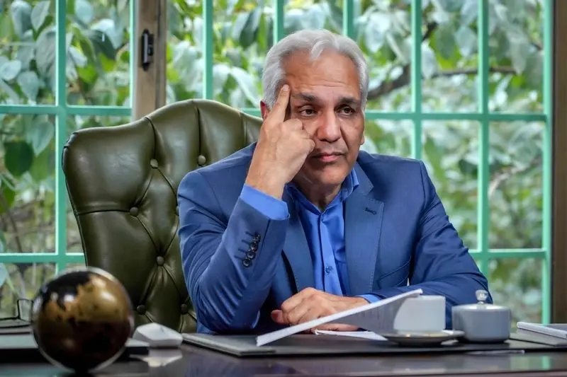 مهران مدیری در شش ماه