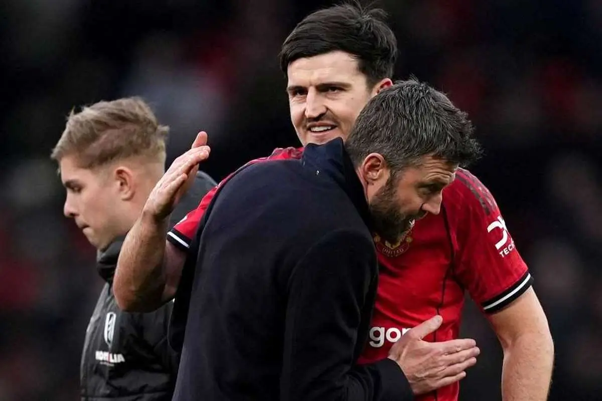 علاقه بازیکنان منچستریونایتد به مگوایر تمدید نکردن قرارداد با هری دیوانگی است! 1 علاقه بازیکنان منچستریونایتد به مگوایر تمدید نکردن قرارداد با هری دیوانگی است!