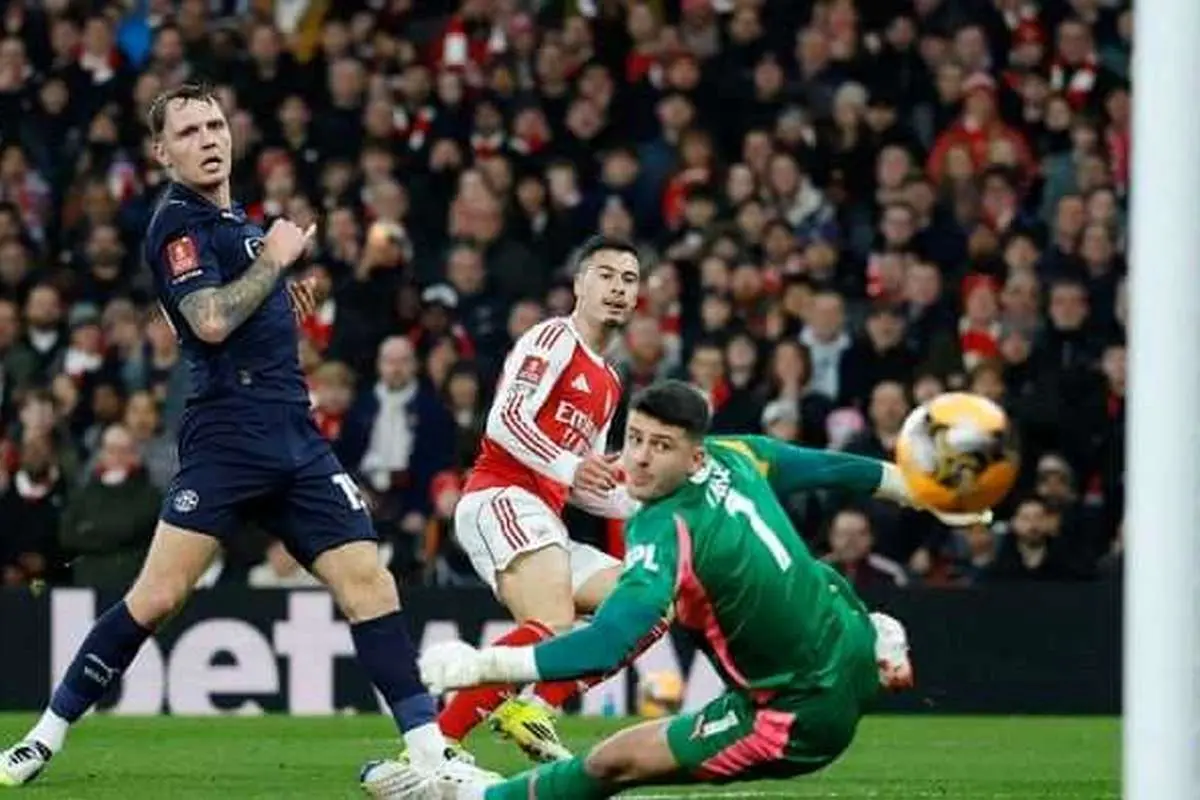 جشن گل آرسنال در یک نیمه; کوهنوردی مانند نوشیدن آب است