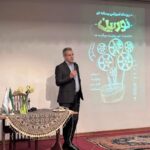 در دنیا به ندرت پیش می آید که یک مستندساز از مدرسه هنری فارغ التحصیل شود.