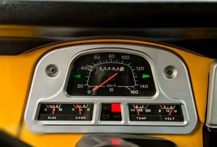 لندکروزر 40 ساله مرسدس بنز چقدر می ارزد؟ 12 لندکروز